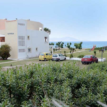 Byron Apartments Tigaki Exterior foto