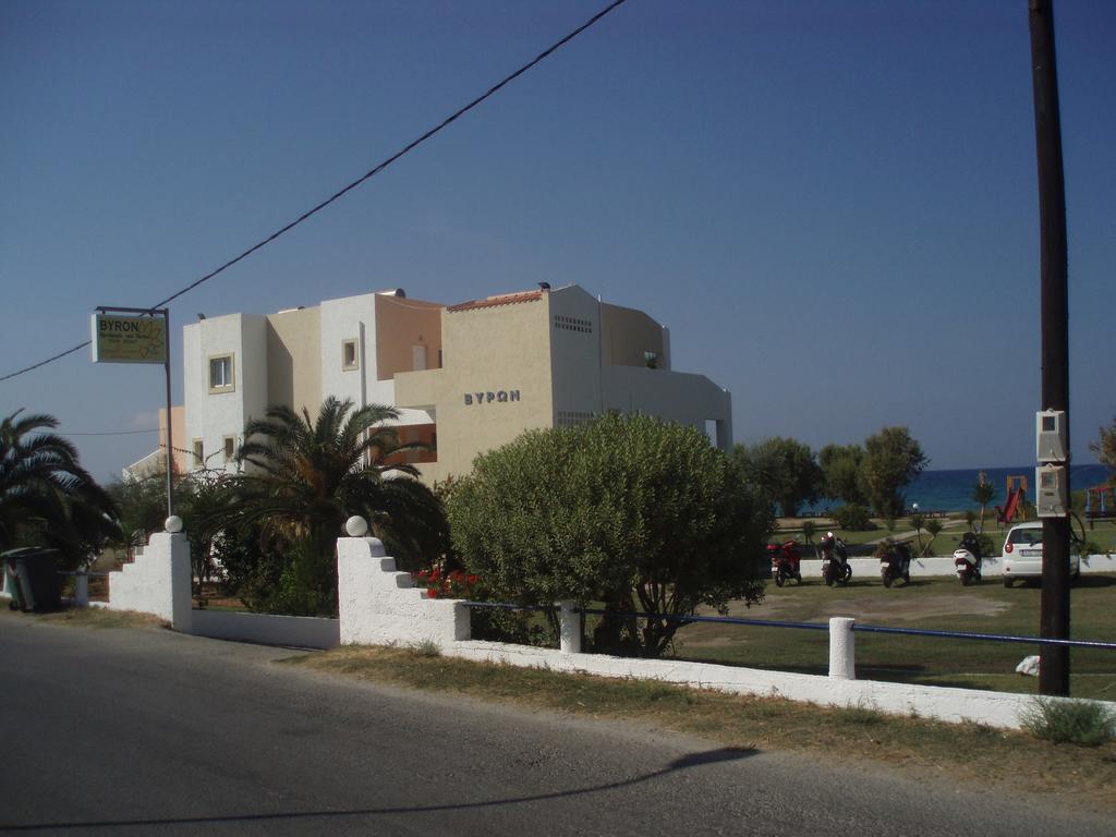 Byron Apartments Tigaki Exterior foto