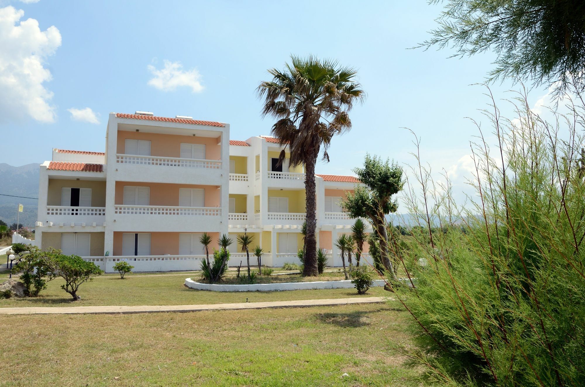 Byron Apartments Tigaki Exterior foto